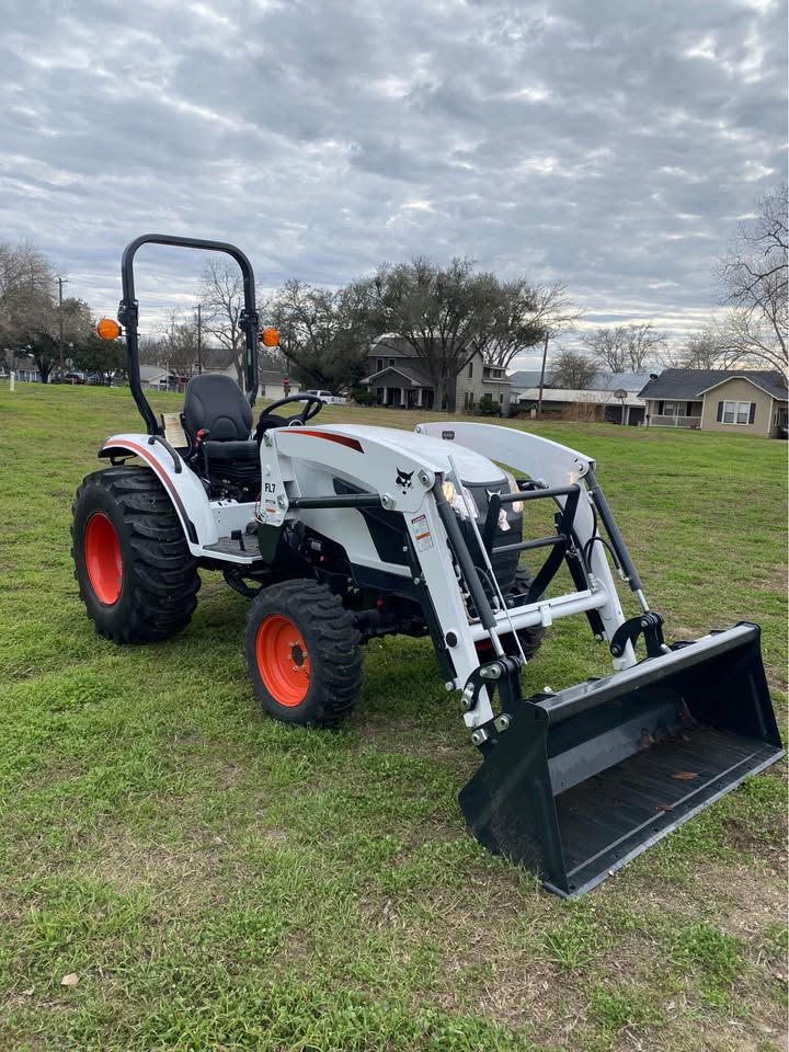 2023 Bobcat CT2035 Tractor