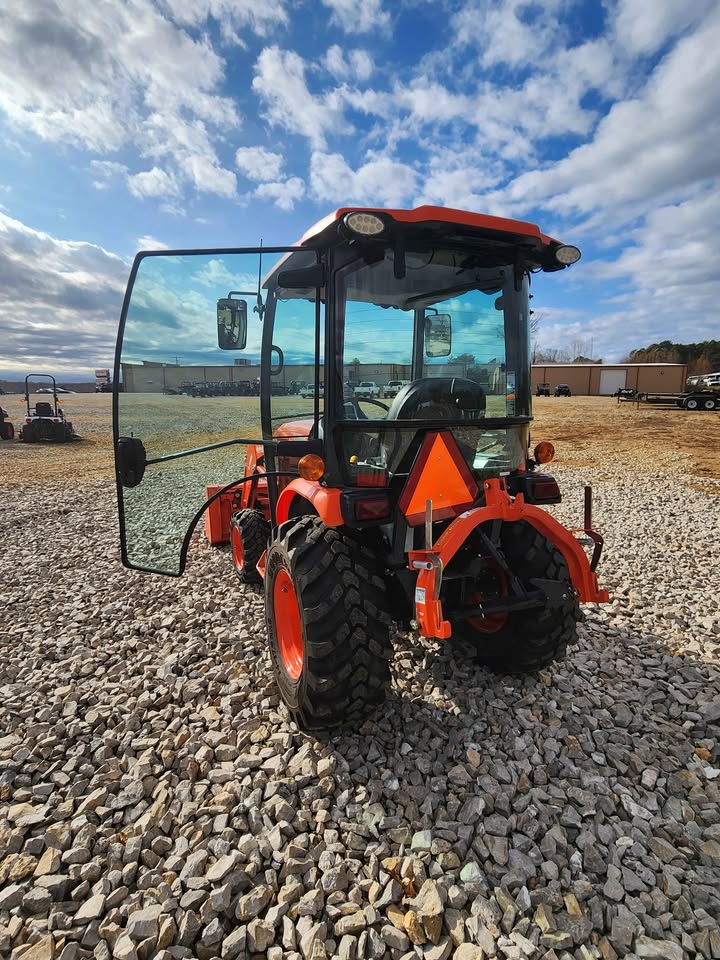 2022 Kubota LX2610 Compact Utility Tractor