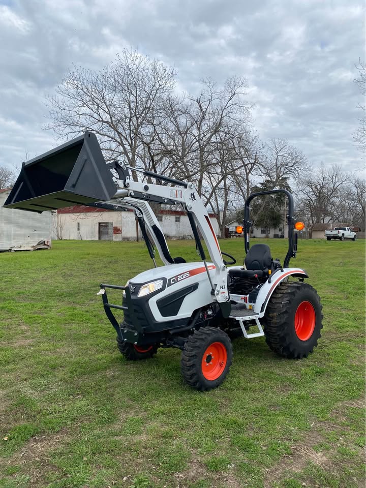 2023 Bobcat CT2035 Tractor